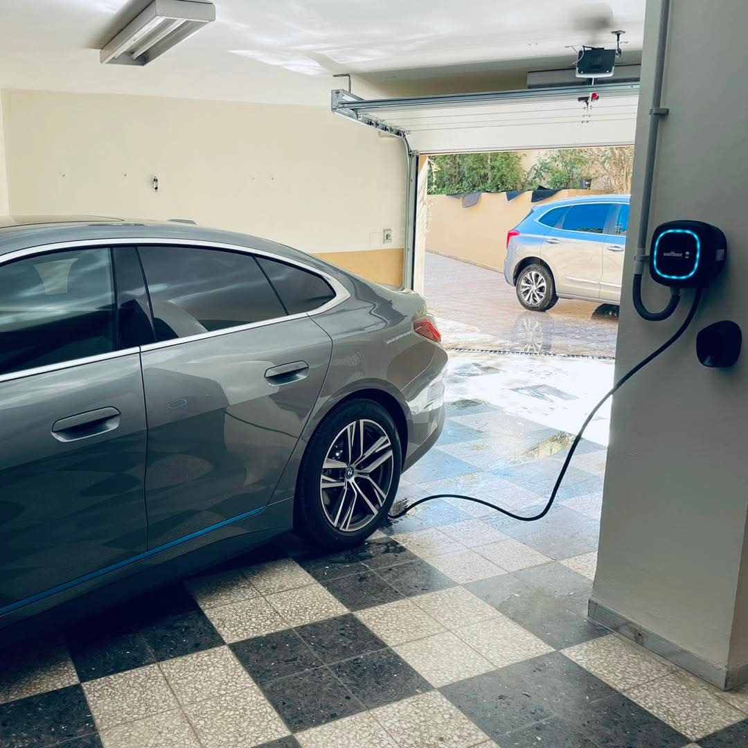 Installation borne de recharge Wallbox maison individuelle Pulsar Max – Porsche – Haute-Savoie
